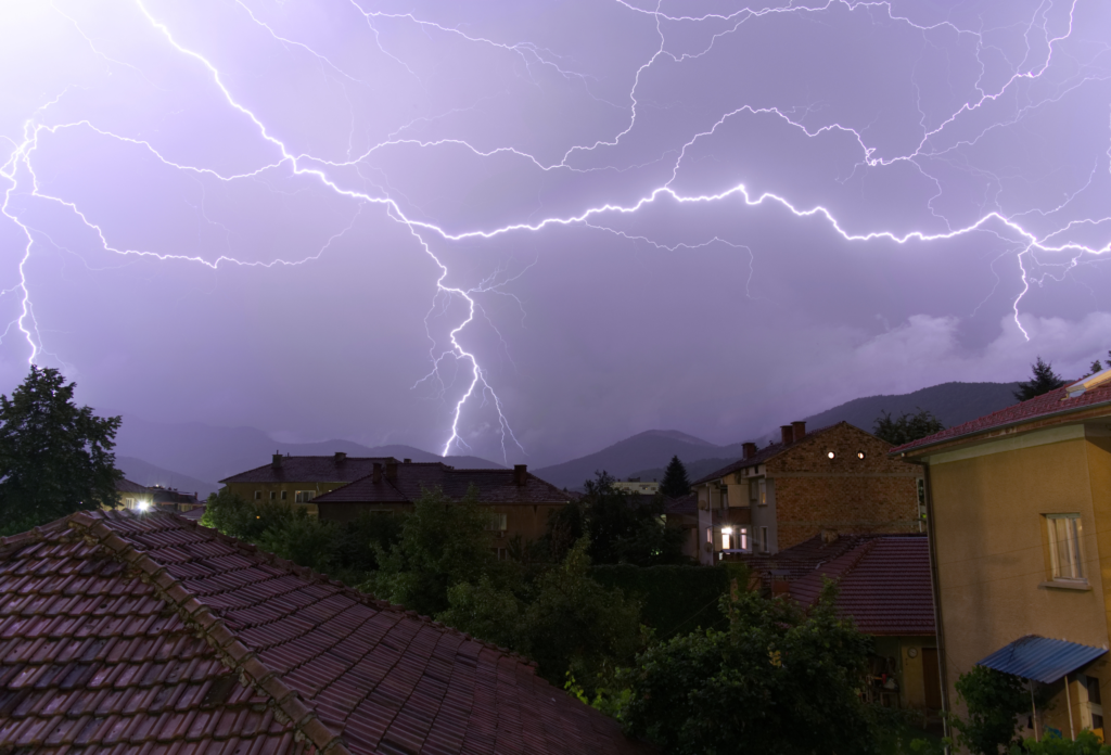 La-Difesa-del-Tuo-Patrimonio-e-della-Tua-Famiglia-1024x696 Proteggi la Tua Casa da Eventi Atmosferici